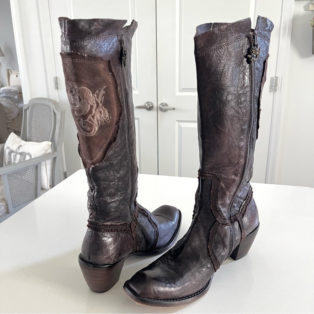 Siren by Mark Nason Villa Boot
Dark Brown Rare Vintage - Picture 3 of 16